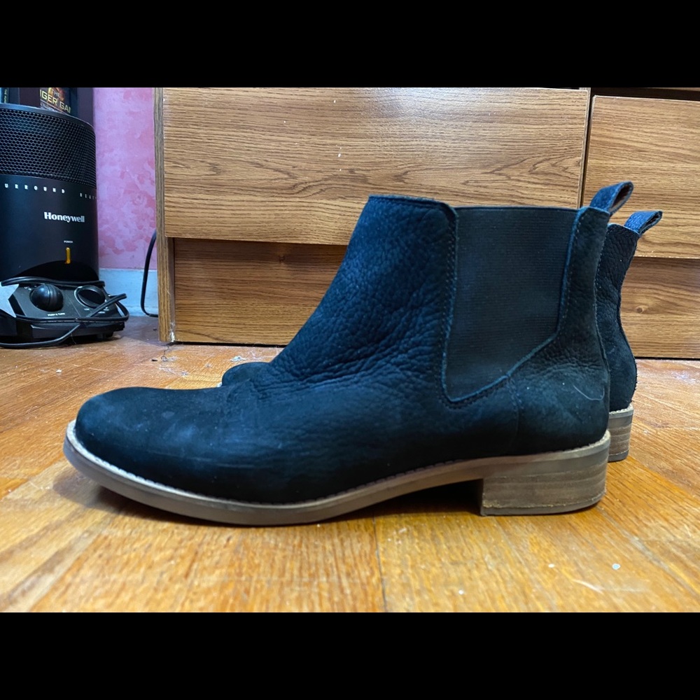 Lucky Brand Noahh Chelsea Boots size 9